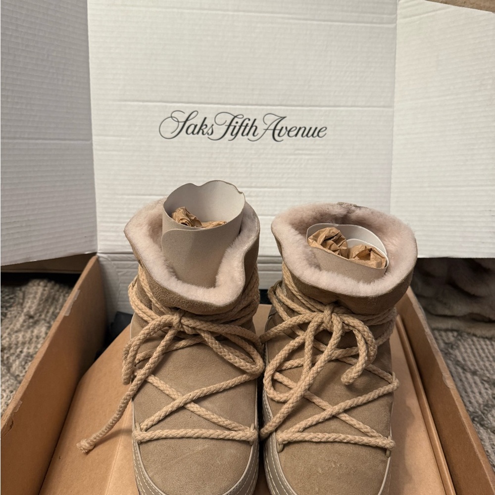 Inuikii Classic Boots NIB Sz 40